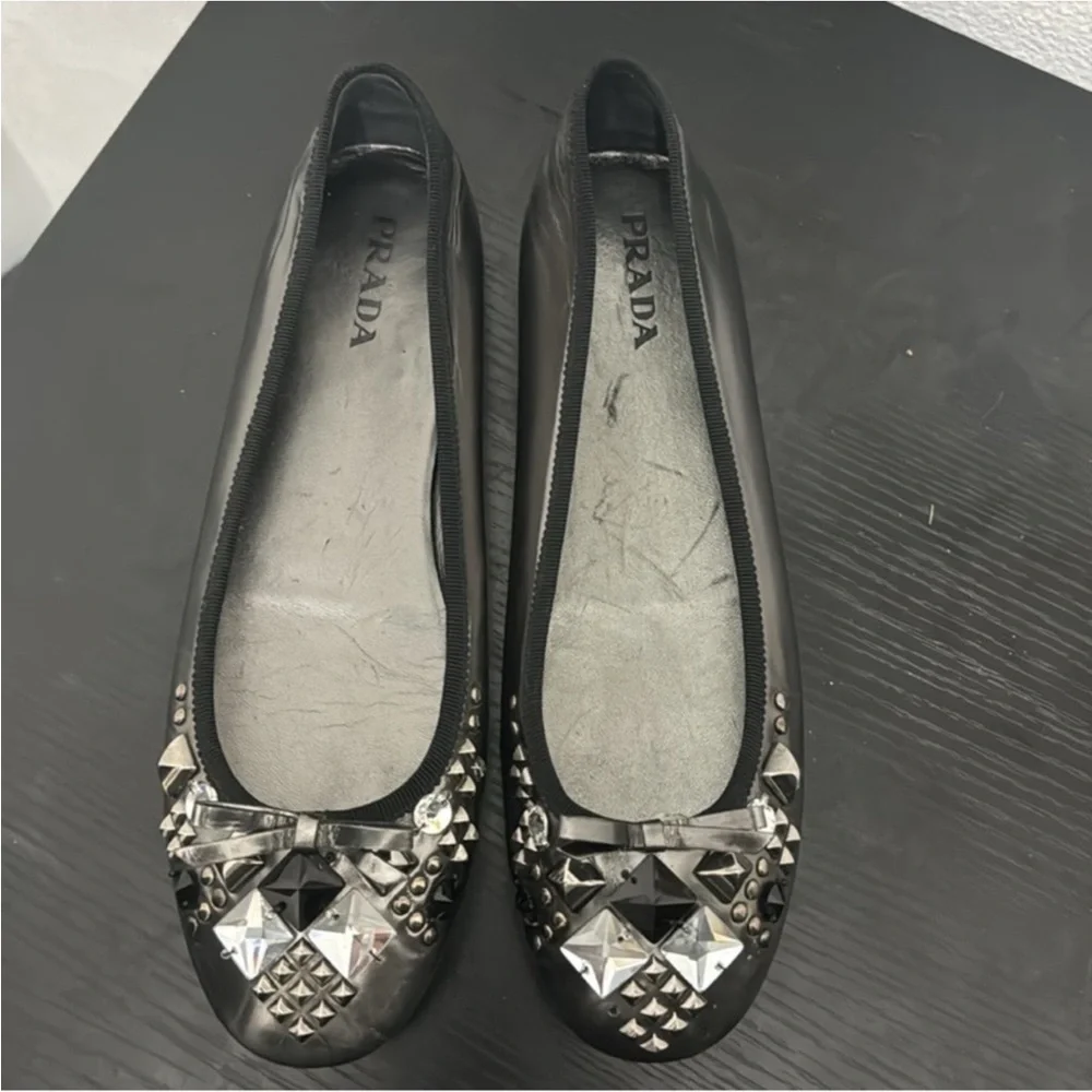 Authentic Prada luxury designer woman's signature silver soft leather flats 10